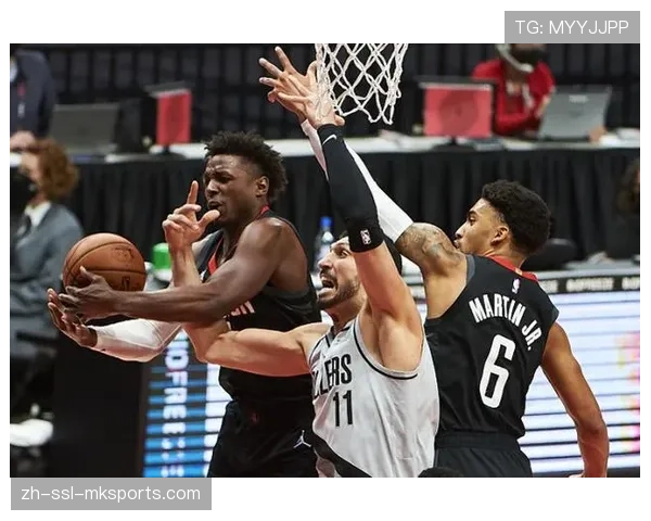 猛龙终结开拓者六连败，新援巴雷特贡献28分