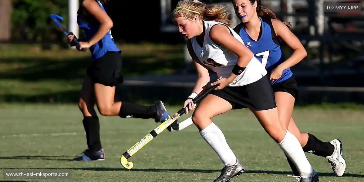 📸飞身铲球的一瞬,镜头捕捉得淋漓尽致!✨